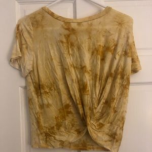 soft yellow cropped twist tee